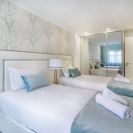 Whome City Chic Escape: Your Stylish Haven In Downtown Lisabona Exterior foto