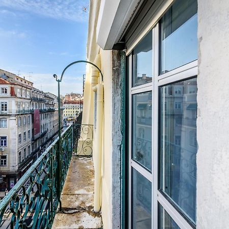Whome City Chic Escape: Your Stylish Haven In Downtown Lisabona Exterior foto
