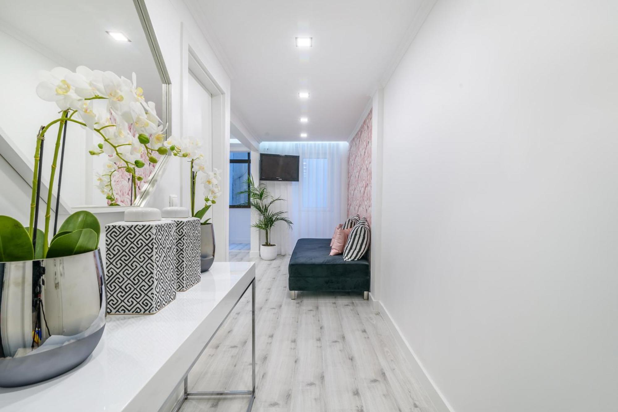Whome City Chic Escape: Your Stylish Haven In Downtown Lisabona Exterior foto