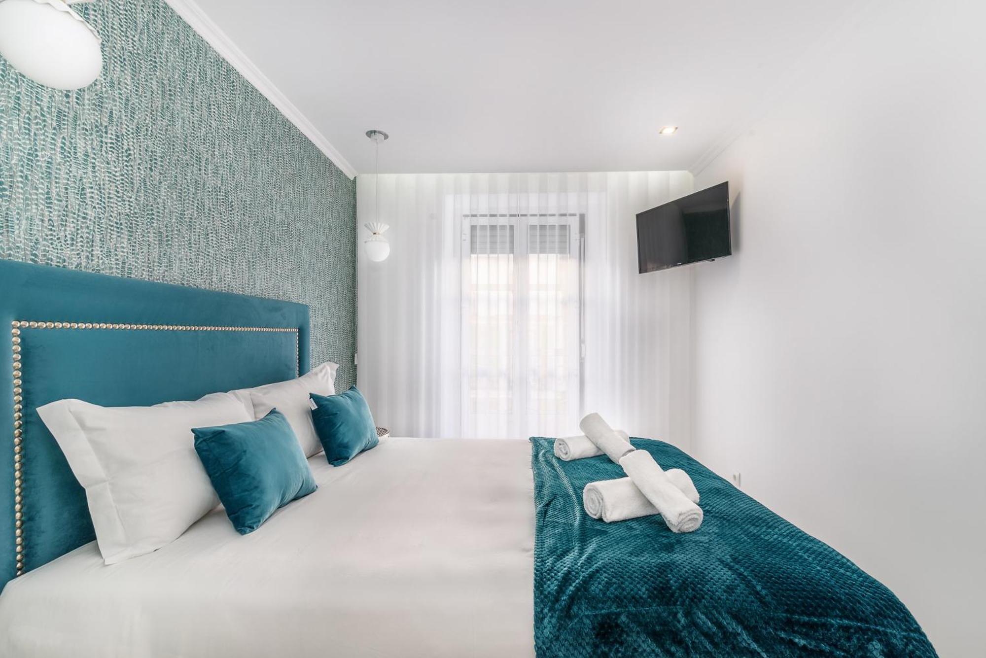 Whome City Chic Escape: Your Stylish Haven In Downtown Lisabona Exterior foto