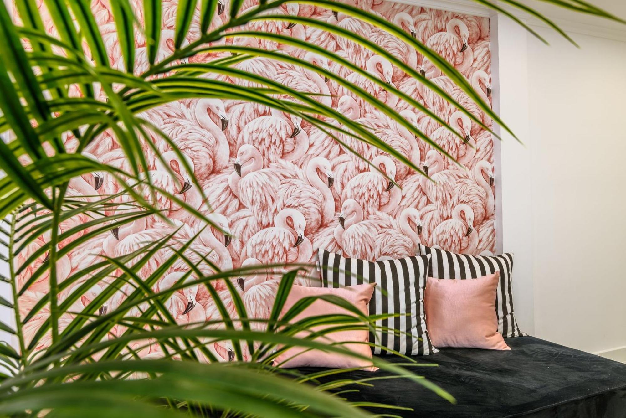 Whome City Chic Escape: Your Stylish Haven In Downtown Lisabona Exterior foto
