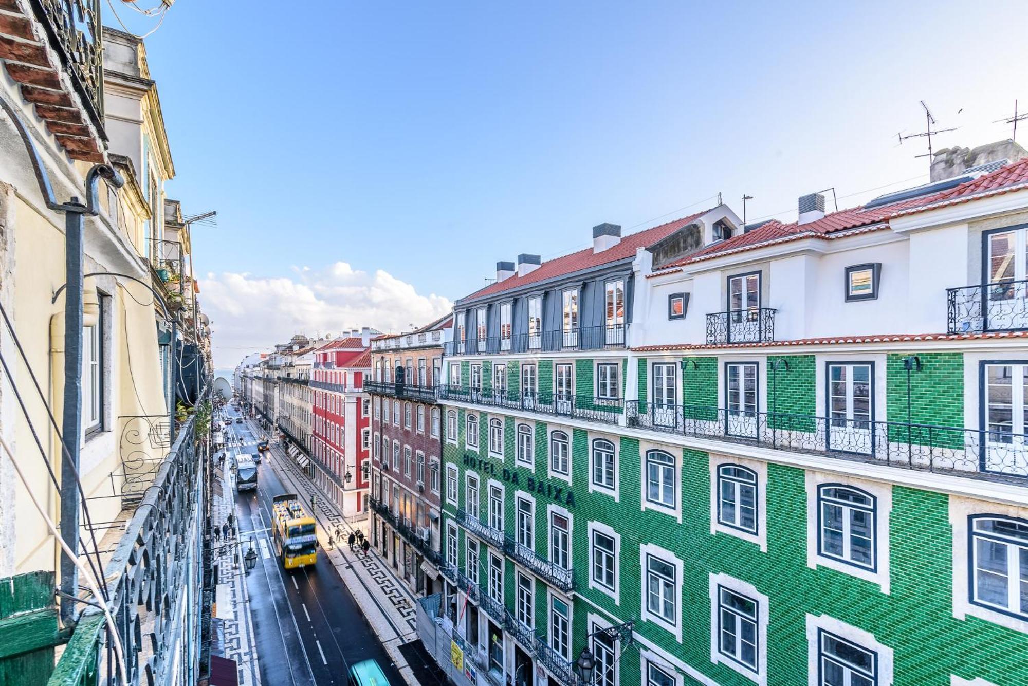 Whome City Chic Escape: Your Stylish Haven In Downtown Lisabona Exterior foto